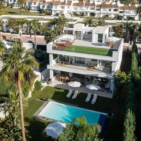 Brand New Modern 5 Bdrm In Puerto Banus Apartment